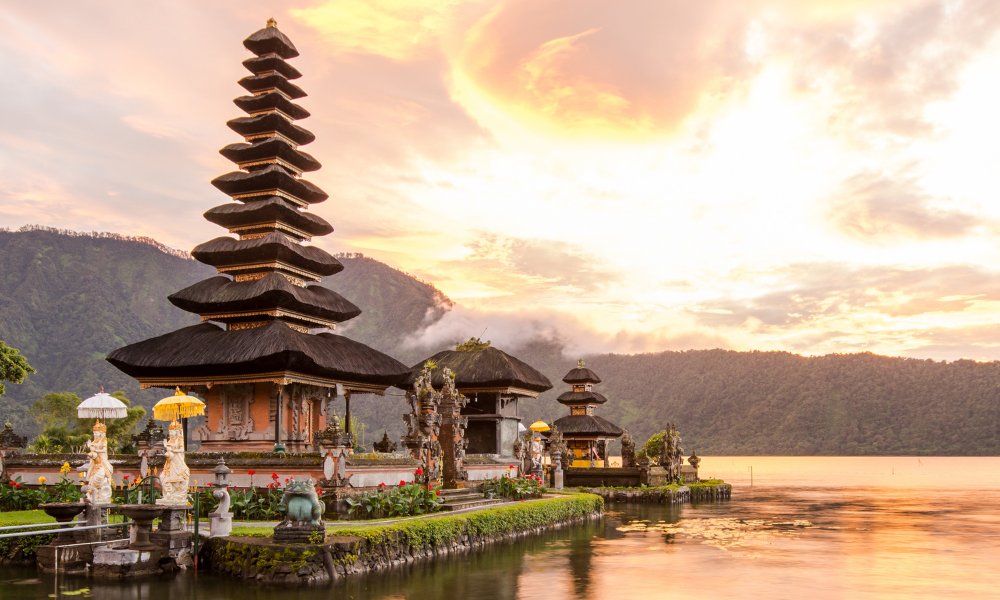 Explore Indonesia with a travel eSIM offering stable mobile data and seamless roaming across the destination